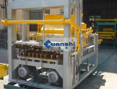 全自動(dòng)彩瓦、彩磚成型機(jī)